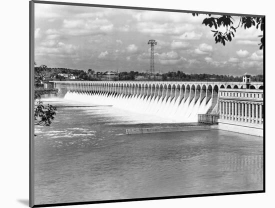 Wilson Dam in Alabama-null-Mounted Photographic Print