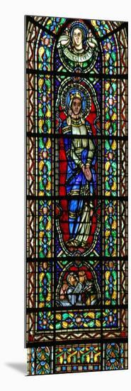 Window W111 Depicting the Virgin Mary as the Queen of Heaven-null-Mounted Giclee Print