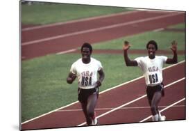 Winners of the 400-Meter Relay Race at the 1972 Summer Olympic Games in Munich, Germany-John Dominis-Mounted Photographic Print