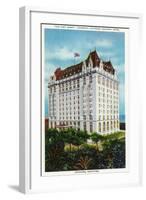 Winnipeg, Manitoba - Fort Garry Hotel Exterior-Lantern Press-Framed Art Print