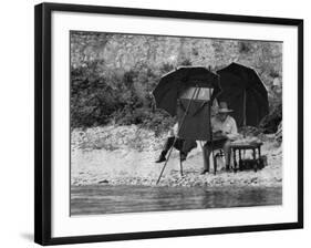 Winston Churchill Painting on the Italian Riviera, Ca. 1948-49-null-Framed Photo