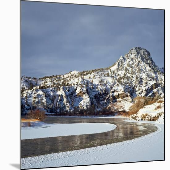 Winter Morning Along the Missouri River Near Hardy, Montana-John Lambing-Mounted Photographic Print