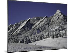 Winterscene of the Flatirons in Boulder, Colorado-Dörte Pietron-Mounted Premium Photographic Print