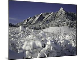 Winterscene of the Flatirons in Boulder, Colorado-Dörte Pietron-Mounted Photographic Print