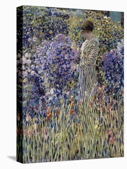 Woman in Garden, Circa 1912-Frederick Carl Frieseke-Stretched Canvas