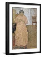 Woman in Pink Dress, Um 1900-1904-Édouard Vuillard-Framed Giclee Print