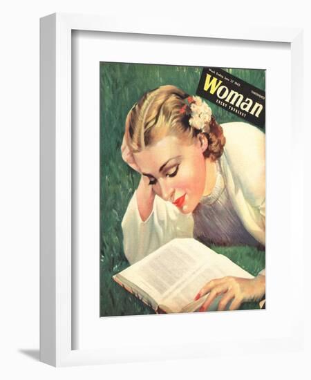 Woman, People Reading Books, Women Magazine, UK, 1942-null-Framed Giclee Print