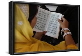 Woman reading Kuranic scriptures in Nizamuddin Dergah, Delhi, India-Godong-Framed Photographic Print