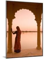 Woman Wearing Sari, Jaisalmer, Rajasthan, India-Doug Pearson-Mounted Photographic Print