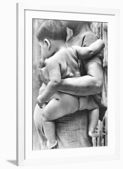 Woman with Child, Tehuantepec, Mexico, 1929-Tina Modotti-Framed Giclee Print