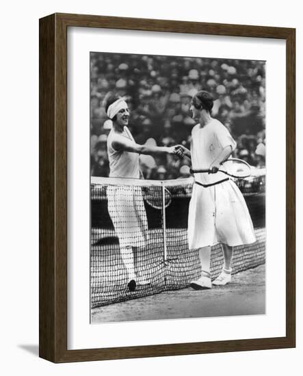 Women Finalist of Wimbledon Tennis Championship : Miss Froy and Suzanne Lenglen (L) in 1925-null-Framed Photo