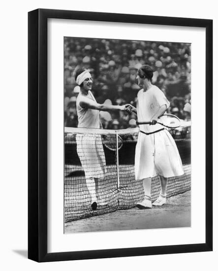 Women Finalist of Wimbledon Tennis Championship : Miss Froy and Suzanne Lenglen (L) in 1925-null-Framed Photo