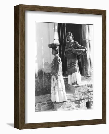 Women in Tehuantepec, Mexico, 1929-Tina Modotti-Framed Giclee Print