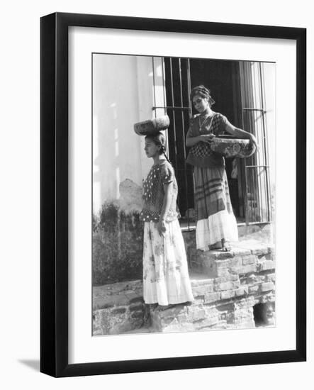 Women in Tehuantepec, Mexico, 1929-Tina Modotti-Framed Giclee Print