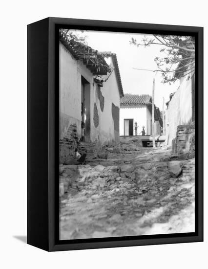 Women in Tehuantepec, Mexico, 1929-Tina Modotti-Framed Stretched Canvas