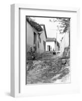 Women in Tehuantepec, Mexico, 1929-Tina Modotti-Framed Photographic Print