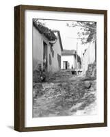 Women in Tehuantepec, Mexico, 1929-Tina Modotti-Framed Photographic Print