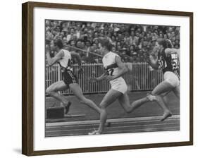 Women Runners Competing at the Olympics-null-Framed Premium Photographic Print