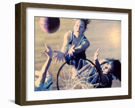 Women's Basketball-null-Framed Premium Photographic Print