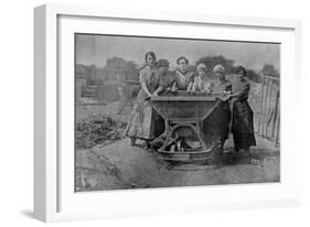 Women Transporting Refuse. War Office Photography, 1916 (B/W Photo)-English Photographer-Framed Giclee Print