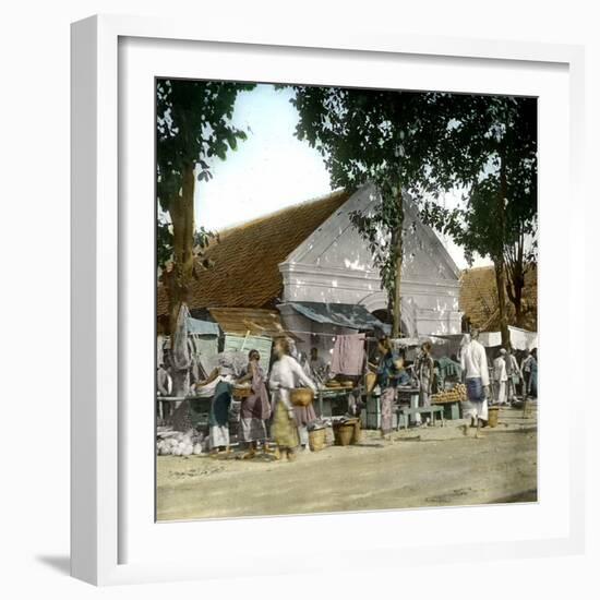 Wonokromo (Island of Java, Indonesia), the Market, around 1900-Leon, Levy et Fils-Framed Photographic Print