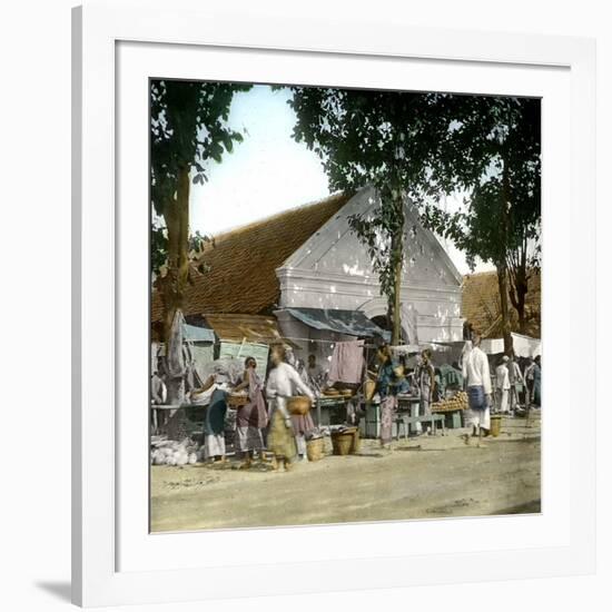 Wonokromo (Island of Java, Indonesia), the Market, around 1900-Leon, Levy et Fils-Framed Photographic Print