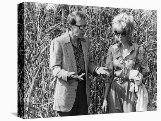 Woody Allen and Mia Farrow BROADWAY DANNY ROSE, 1984 directed by Woody Allen (b/w photo)-null-Stretched Canvas