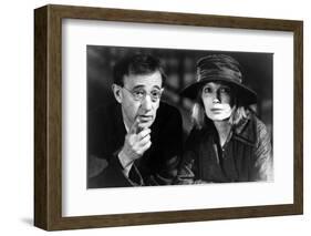 Woody Allen and Mia Farrow SHADOWS AND FOG, 1997 directed by Woody Allen (b/w photo)-null-Framed Photo