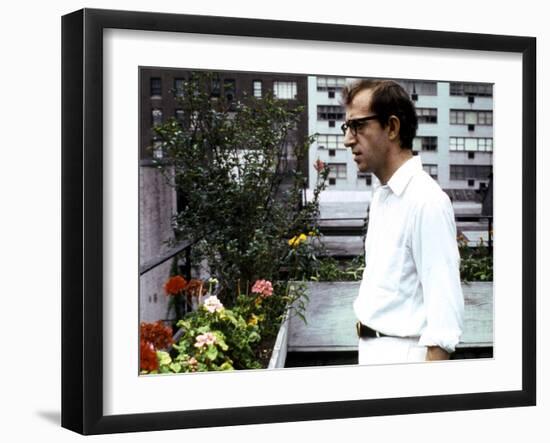 Woody Allen ANNIE HALL, 1977 directed by Woody Allen (photo)-null-Framed Photo