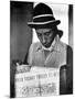 Worker Reading El Machete, Mexico City, 1925-Tina Modotti-Mounted Photographic Print