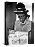 Worker Reading El Machete, Mexico City, 1925-Tina Modotti-Stretched Canvas