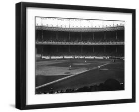 World Series Game 4, Boston Red Sox at NY Giants, Baseball Photo - New York, NY-Lantern Press-Framed Art Print