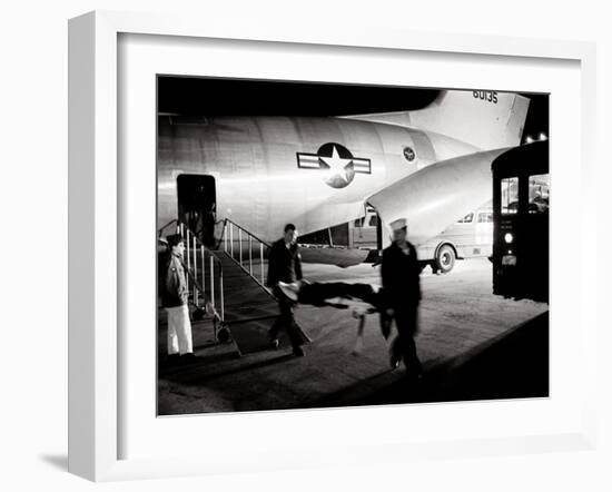 Wounded Servicemen Arriving from Vietnam at Andrews Air Force Base, 1968-Warren K^ Leffler-Framed Photo