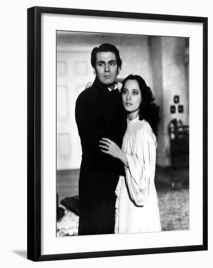 Wuthering Heights, Laurence Olivier, Merle Oberon, 1939-null-Framed Photo