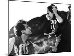 Wuthering Heights, Laurence Olivier, Merle Oberon, 1939-null-Mounted Photo