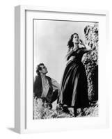 Wuthering Heights, Laurence Olivier, Merle Oberon, 1939-null-Framed Photo