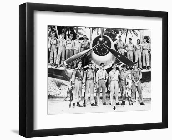 WWII Boyington and Black Sheep Crew 1944-null-Framed Photographic Print