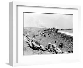 WWII Iwo Jima U.S. Invasion-Joe Rosenthal-Framed Photographic Print