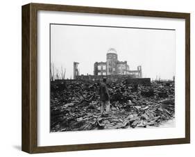 WWII Japan Hiroshima 1945-null-Framed Premium Photographic Print
