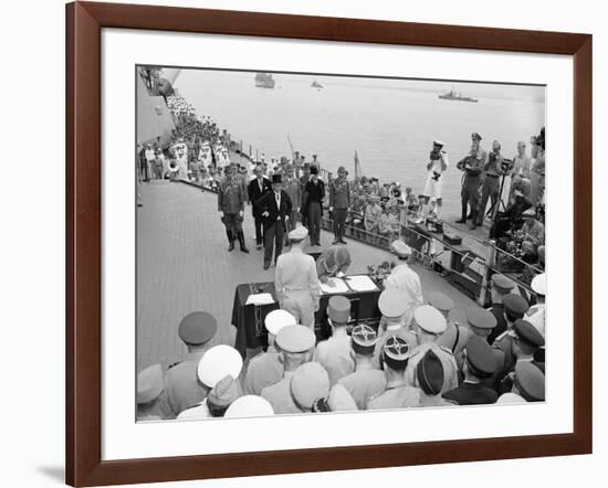 WWII Japan Surrenders 1945-Max Desfor-Framed Photographic Print