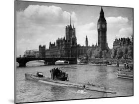 WWII London Thames U-Boat 1945-null-Mounted Premium Photographic Print