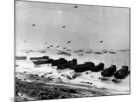 WWII Normandy Invasion Omaha-null-Mounted Photographic Print