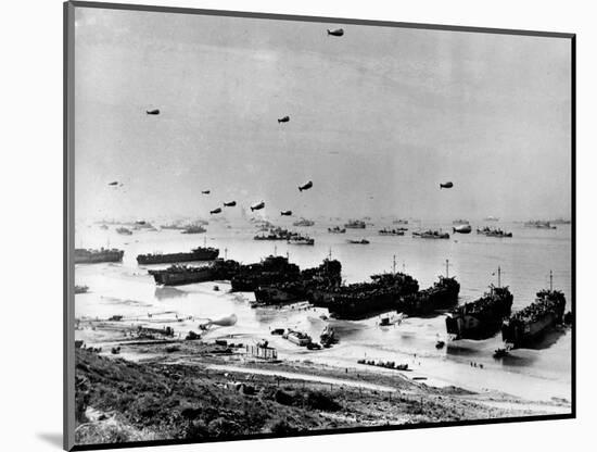 WWII Normandy Invasion Omaha-null-Mounted Photographic Print