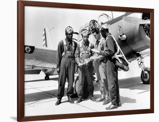 WWII U.S. Tuskegee Airmen-null-Framed Photographic Print