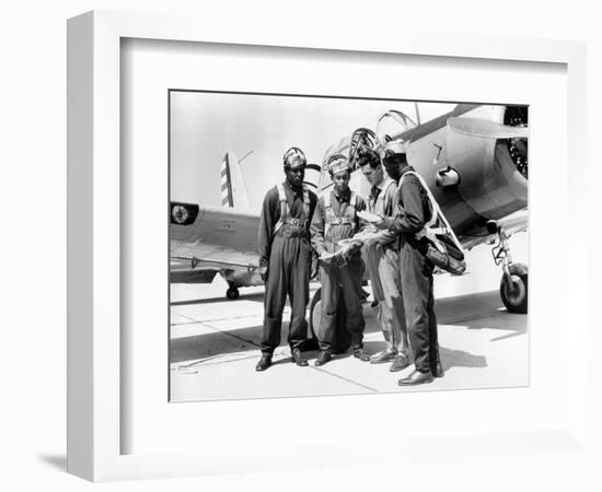 WWII U.S. Tuskegee Airmen-null-Framed Photographic Print