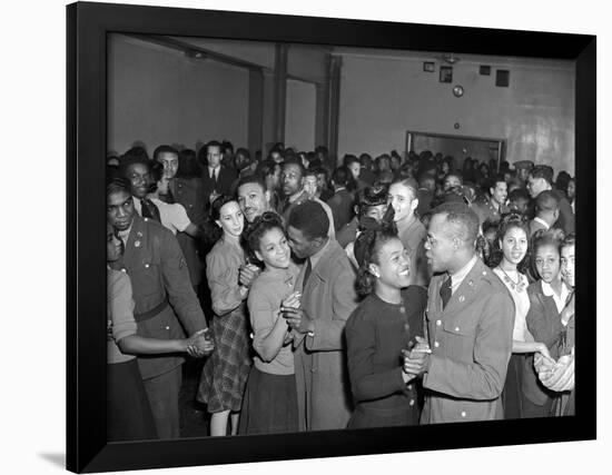 WWII USO New York Dance Party-Robert Kradin-Framed Photographic Print