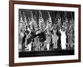 Yankee Doodle Dandy, Jeanne Cagney, James Cagney, Joan Leslie, Walter Huston, Rosemary Decamp, 1942-null-Framed Photo