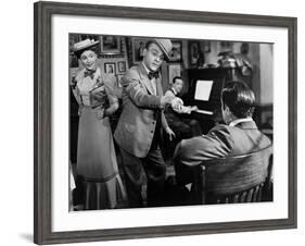 Yankee Doodle Dandy, Joan Leslie, James Cagney, 1942-null-Framed Photo
