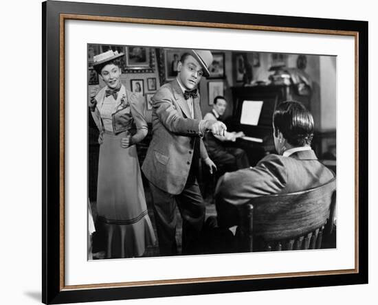 Yankee Doodle Dandy, Joan Leslie, James Cagney, 1942-null-Framed Photo