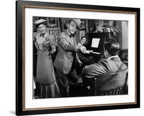 Yankee Doodle Dandy, Joan Leslie, James Cagney, 1942-null-Framed Photo